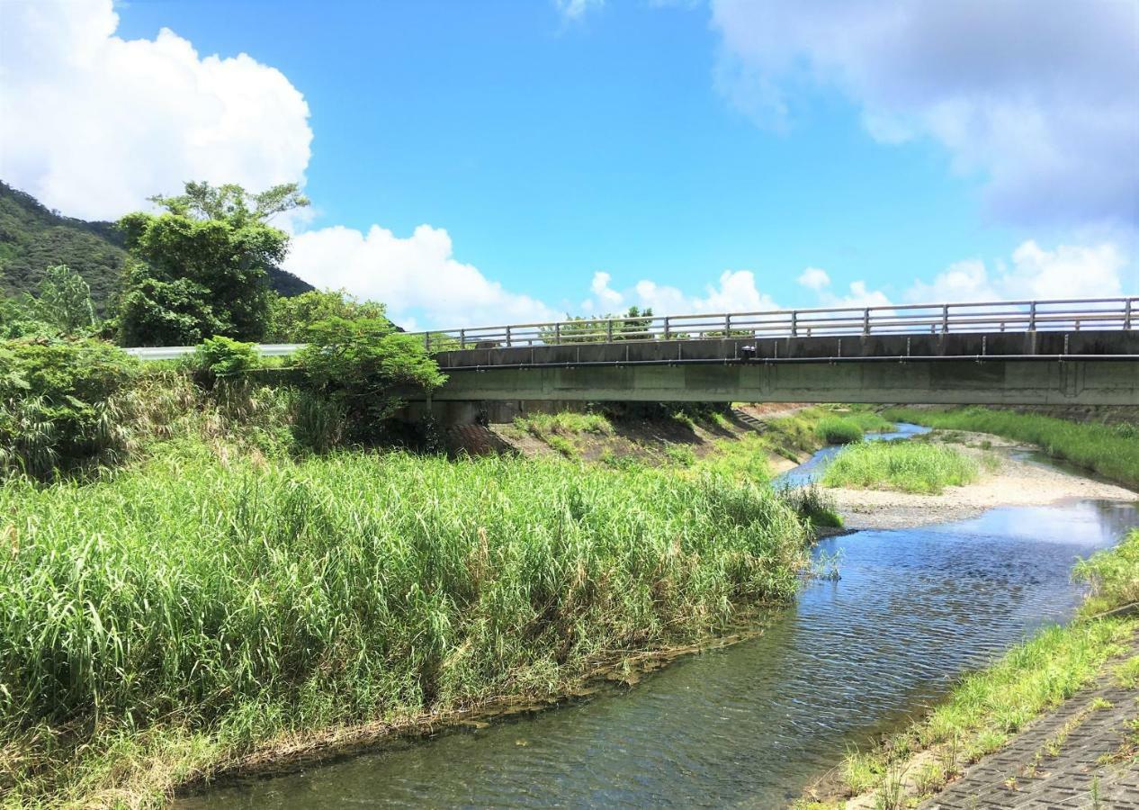 奄美ゲストハウス Hub A Nice Inn Setouchi  Εξωτερικό φωτογραφία